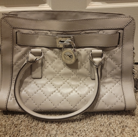 Michael Kors Hamilton Quilted Micro Stud shoulder bag w/matching wallet&duster - Picture 2 of 6